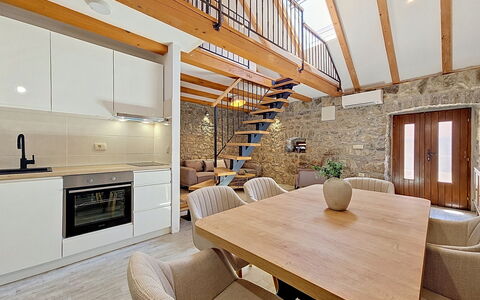 Ana: Residential Area, Hill, House, Home, Resort, Mountain Range, Eco Hotel, Hill Station, Estate, Villa