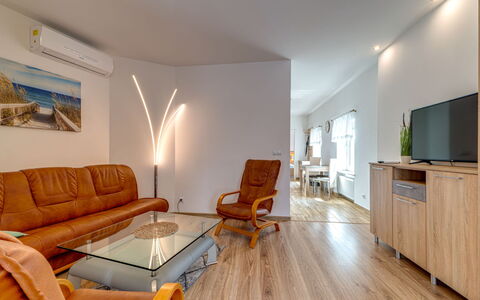 Gliwice 100: Residential Area, Hill, House, Home, Resort, Mountain Range, Eco Hotel, Hill Station, Estate, Villa