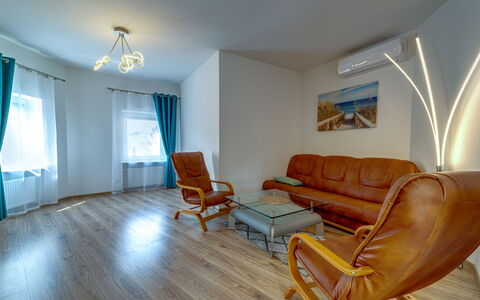 Gliwice 100: Residential Area, Hill, House, Home, Resort, Mountain Range, Eco Hotel, Hill Station, Estate, Villa