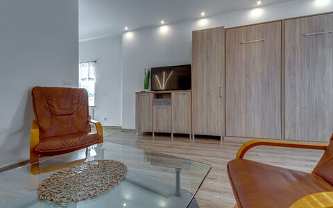 Gliwice 100: Residential Area, Hill, House, Home, Resort, Mountain Range, Eco Hotel, Hill Station, Estate, Villa