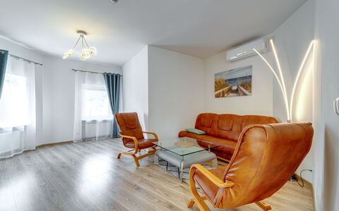 Gliwice 100: Residential Area, Hill, House, Home, Resort, Mountain Range, Eco Hotel, Hill Station, Estate, Villa