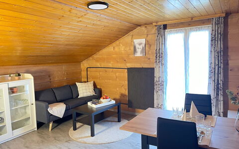 Allalinblick: Furniture, Flooring, Wood, Floor, Interior Design, Room, Ceiling, Wood Flooring, Living Room, Hardwood