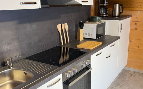 Allalinblick: Kitchen, Kitchen Appliance, Countertop, Flooring, Wood, Major Appliance, Cabinetry, Kitchen Sink, Interior Design, Plumbing Fixture