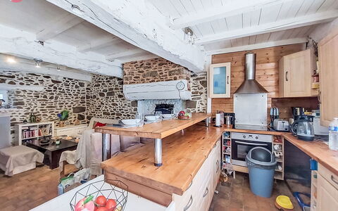 Le Bourg Tressé: Kitchen, Furniture, Countertop, Major Appliance, Home, Kitchen Stove, Kitchen Appliance, Ceiling, Cabinetry, Chair