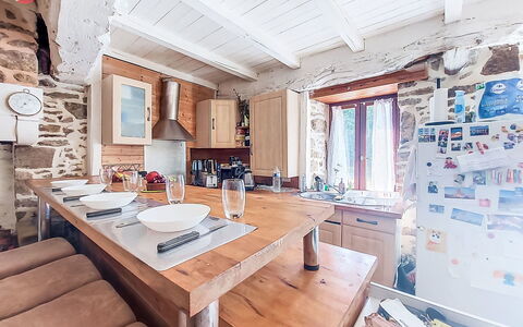 Le Bourg Tressé: Wood, Furniture, Interior Design, Kitchen, Ceiling, Kitchen & Dining Room Table, Room, Chair, Countertop, Wood Stain