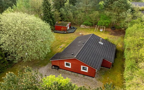 Marjanna - 700M to the Fjord: Swimming Pool, Farmhouse, Estate, Villa, Resort, Hacienda, Eco Hotel, Backyard
