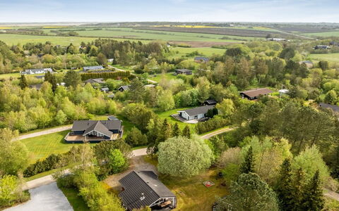 Marjanna - 700M to the Fjord: Swimming Pool, Farmhouse, Estate, Villa, Resort, Hacienda, Eco Hotel, Backyard