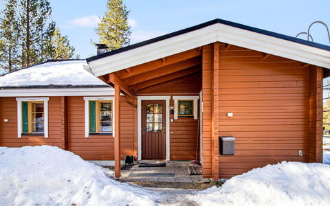Naavarinne: Wood, House, Home, Cottage, Roof, Siding, Snow, Winter, Freezing, Door