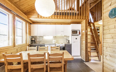Naavarinne: Wood, Ceiling, Interior Design, Home, Cottage, Kitchen, Floor, Furniture, Log Cabin, Wood Stain