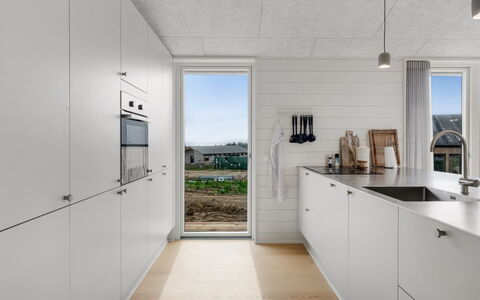 Pia - 350M from the Sea: Flooring, Wood, Floor, Kitchen, Countertop, Composite Material, Wood Flooring, Tile, Kitchen Appliance