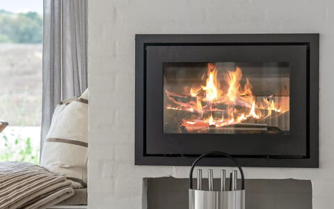 Pia - 350M from the Sea: Hearth, Wood-Burning Stove, Fireplace, Home Appliance, Living Room, Wood Flooring, Natural Material