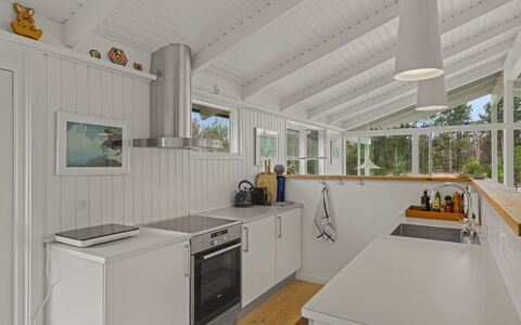 Gudmunda - 300M from the Sea: Wood, Flooring, Kitchen, Ceiling, Interior Design, Countertop, Floor, Kitchen Appliance, Home Appliance, Major Appliance