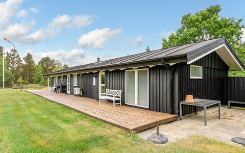 Gudmunda - 300M from the Sea: Home, Roof, House, Door, Cottage, Shade, Garden, Groundcover, Porch, Yard