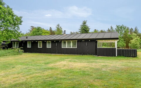 Gudmunda - 300M from the Sea: Home, Roof, House, Door, Cottage, Shade, Garden, Groundcover, Porch, Yard