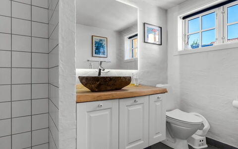 Annagrete - 300M from the Sea: Wall, Plumbing Fixture, Bathroom, Flooring, Interior Design, Floor, Sink, Tap, Bathroom Sink, Plumbing