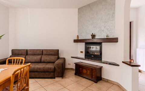 Casa Iolanda: Interior Design, Furniture, Flooring, Floor, Wood, Room, Ceiling, Living Room, Lighting, Couch