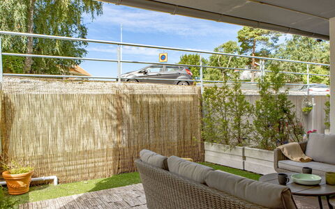 Strandpärlan: Flowerpot, Shade, Outdoor Furniture, Balcony, Fence, Houseplant, Garden, Chair, Porch, Backyard