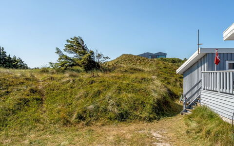 Elsamaria - 400M from the Sea: Grass, Vegetation, Grassland, Shrub, Plant Community, Ecoregion, Land Lot, Landscape, Rural Area