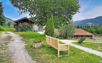 Accommodation:&nbsp;Edelweiss Deluxe 10 614.10