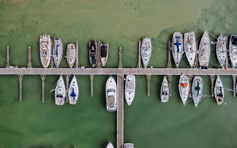 Zeewind Close to the Beach: Furniture, Interior Design, Flooring, Floor, Table, Wood, Ceiling, Chair, Room, Couch