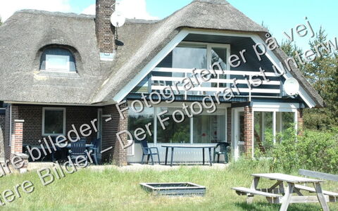 Gyrth - 2.8Km from the Sea: Furniture, Interior Design, Flooring, Floor, Table, Wood, Ceiling, Chair, Room, Couch