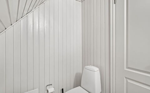 Eufemia - 2.8Km from the Sea: Wood, Flooring, Floor, Interior Design, Ceiling, Plumbing Fixture, Bathroom, Light Fixture