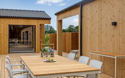 Huldrik - 900M from the Sea: Wood, Composite Material, Deck, Garden Buildings, Wood Stain, Hardwood, Siding, Plank, Shade, Garden