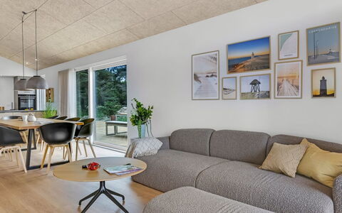 Huldrik - 900M from the Sea: Ceiling, Interior Design, Flooring, Floor, Furniture, Room, Wood Flooring, Living Room, Light Fixture, Couch