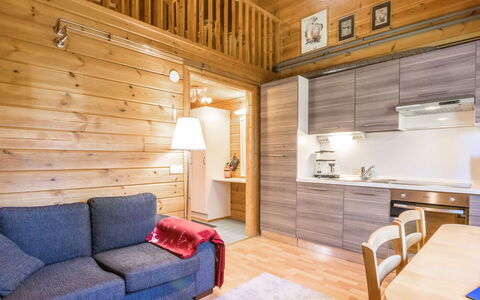 Lähikaltio 317, As. Karpalo: Wood, Interior Design, Flooring, Ceiling, Floor, Room, Wood Stain, Wood Flooring, Hardwood, Plank