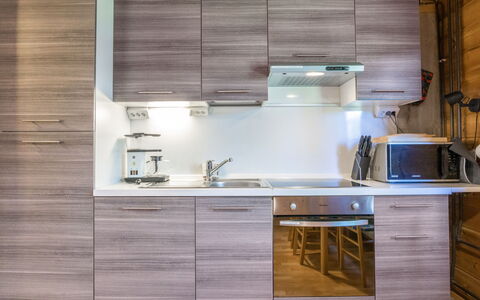 Lähikaltio 317, As. Karpalo: Kitchen, Kitchen Appliance, Major Appliance, Countertop, Kitchen Sink, Flooring, Cabinetry, Sink, Interior Design, Home Appliance
