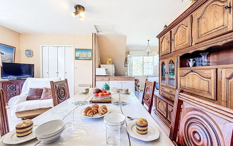 Le Kerguero: Furniture, Interior Design, Flooring, Floor, Table, Wood, Ceiling, Chair, Room, Couch