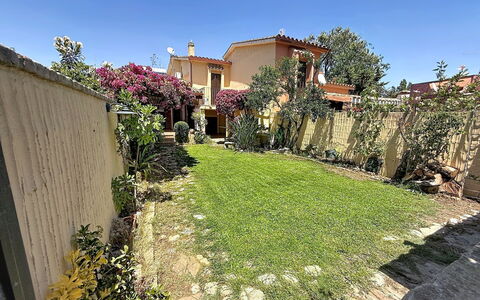 Villa Siria: Furniture, Interior Design, Flooring, Floor, Table, Wood, Ceiling, Chair, Room, Couch