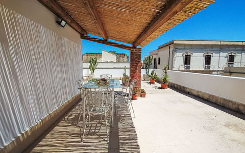 Dimora Avola Centro: Furniture, Interior Design, Flooring, Floor, Table, Wood, Ceiling, Chair, Room, Couch