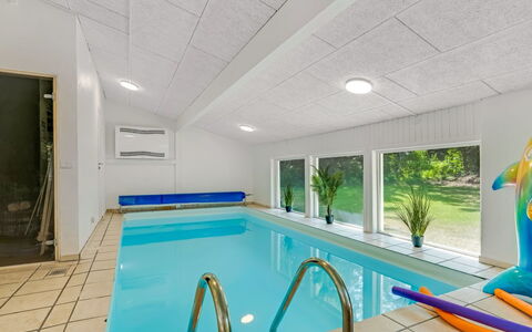 Anemette - 900M from the Sea: Flooring, Ceiling, Floor, Interior Design, Swimming Pool, Light Fixture, Design, Hotel, Resort, Tile