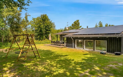 Anemette - 900M from the Sea: Grass, Tree, House, Home, Roof, Land Lot, Rural Area, Cottage, Plain, Lawn