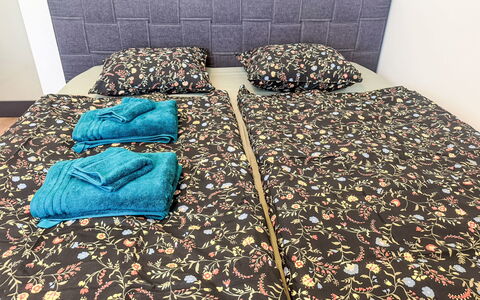 Horní Líšnice: Bedroom, Linens, Bed, Textile, Bedding, Bed Sheet, Flooring, Floor, Bed Frame, Furniture