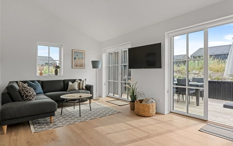 Karoliina - 500M from the Sea: Flooring, Wood Flooring, Wood, Floor, Interior Design, Laminate Flooring, Home, Hardwood, Couch, Living Room