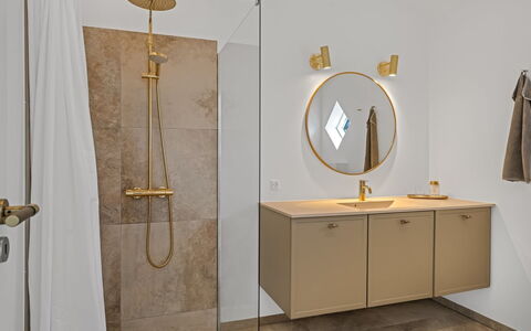 Karoliina - 500M from the Sea: Plumbing Fixture, Flooring, Floor, Interior Design, Mirror, Plumbing, Bathroom, Light Fixture, Bathroom Cabinet, Tap