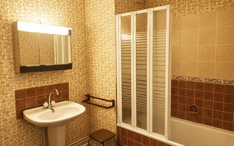 Les Guillemots: Wall, Plumbing Fixture, Bathroom, Flooring, Bathroom Sink, Floor, Interior Design, Sink, Tap, Plumbing