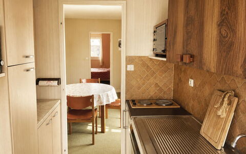Les Guillemots: Flooring, Wood, Kitchen, Interior Design, Furniture, Major Appliance, Countertop, Floor, Ceiling, Cabinetry