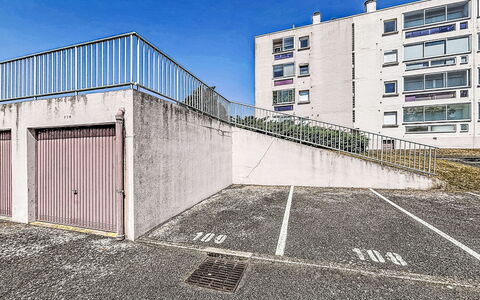 Résidence de la Mer: Architecture, Composite Material, Apartment, Concrete, Condominium, Balcony, Fence, Handrail, Home Fencing