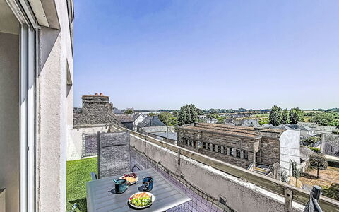 Résidence de la Mer: Apartment, Condominium, Daylighting, Balcony