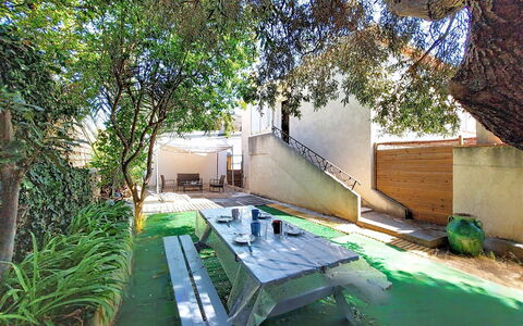 Le Moulin: Furniture, Interior Design, Apartment, Floor, Flooring, Table, Chair, Living Room, Room, Home
