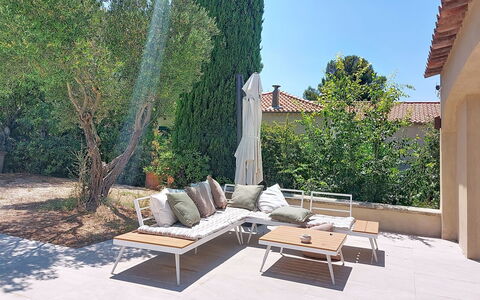 La Villa Nana: Furniture, Interior Design, Apartment, Floor, Flooring, Table, Chair, Living Room, Room, Home