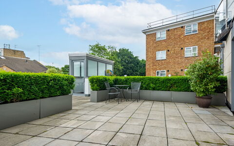 Hoxton 310: Residential Area, Shrub, Urban Design, Composite Material, Apartment, Garden, Landscaping, Courtyard, Condominium, Shade