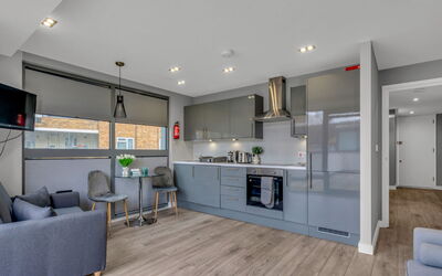 Accommodation:&nbsp;Hoxton Residence 310.2