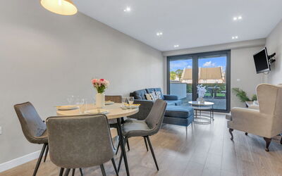 Accommodation:&nbsp;Hoxton Residence 310.3
