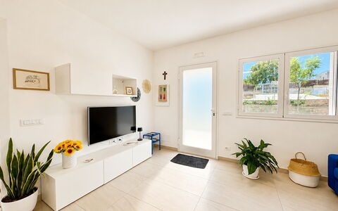 Villa la Vigne: Flooring, Interior Design, Floor, Ceiling, Apartment, Furniture, Room, Home, Living Room, Wood Flooring