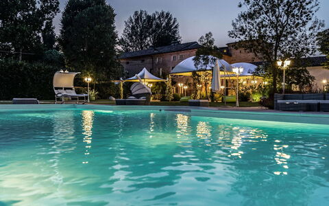 Relais Villa Mirandola: Night, Resort, Light Fixture, Swimming Pool, Garden, Hacienda, Security Lighting, Midnight, Landscaping, Landscape Lighting