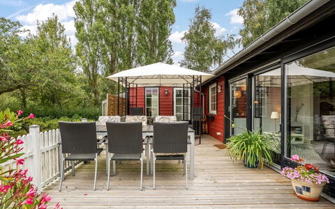 Aiske - 700M from the Sea: Roof, Home, House, Cottage, Door, Land Lot, Porch, Garden, Shade, Yard
